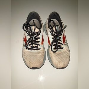 Brooks Tennis Shoes